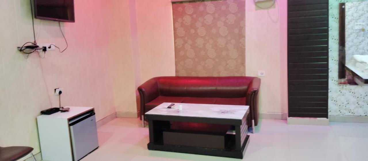 Hotel Shri Sai International, Sitamarhi Dumra Екстер'єр фото